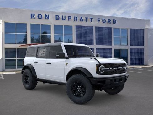 New 2025 Ford Bronco Badlands image 8