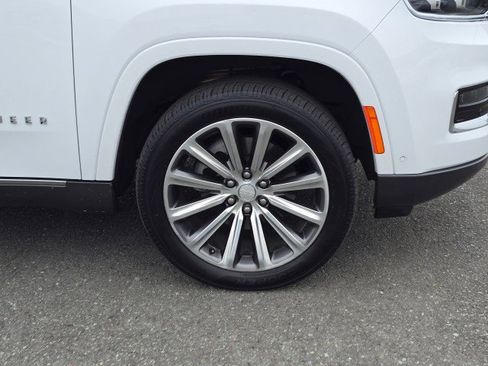 Used 2022 Jeep Grand Wagoneer Series I w/ HD Trailer Tow Package image 2