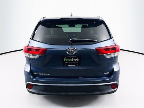 Used 2019 Toyota Highlander XLE image 7