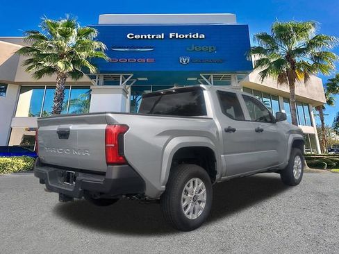 Used 2025 Toyota Tacoma SR image 5