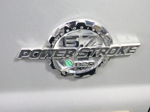 Used 2015 Ford F250 Platinum w/ Snow Plow Prep Package AWD/4WD image 3