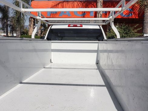 Used 2022 GMC Sierra 3500 Pro w/ Convenience Package image 9