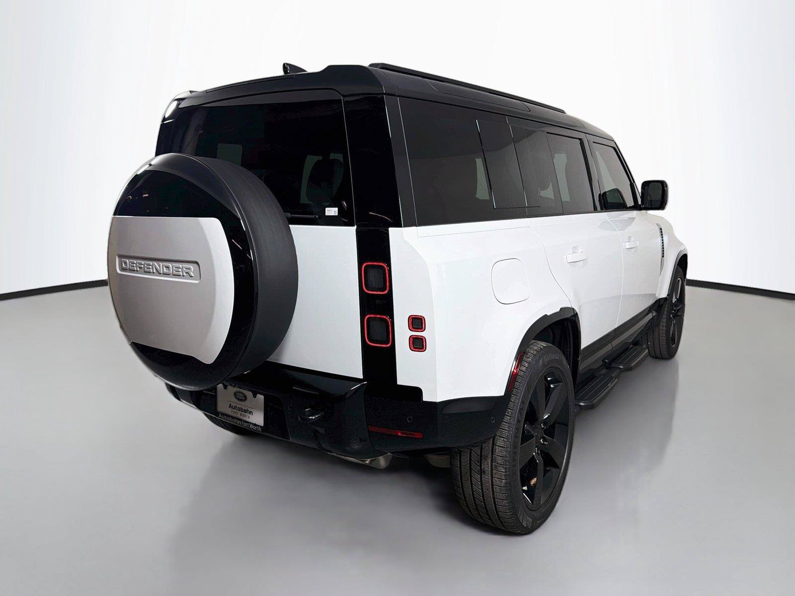 New 2026 Land Rover Defender 110 X-Dynamic SE AWD/4WD image 5
