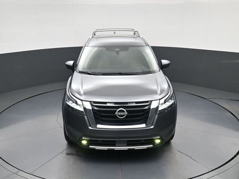 Used 2022 Nissan Pathfinder Platinum w/ Cargo Package FWD image 26