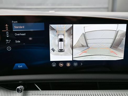 New 2027 Cadillac Optiq Premium Sport w/ LPO, Floor Liner Package AWD/4WD image 22