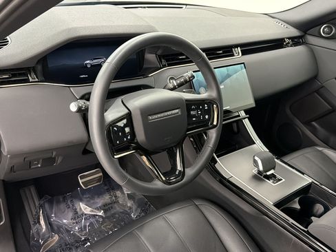 Used 2025 Land Rover Range Rover Evoque Dynamic SE AWD/4WD image 4