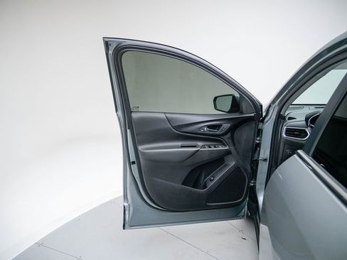 Used 2023 Chevrolet Equinox LT image 22