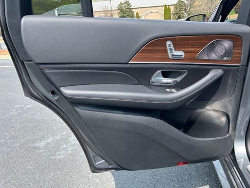 Used 2025 Mercedes-Benz GLS 450 4MATIC image 64