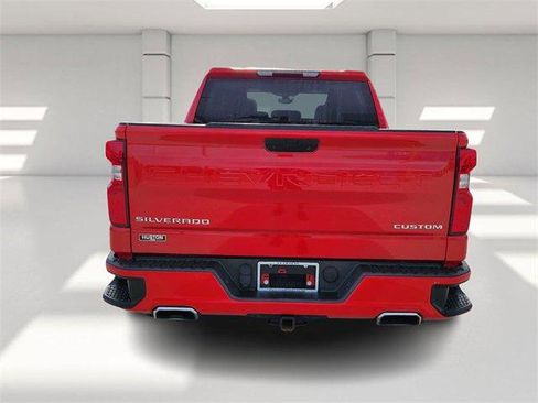 Used 2019 Chevrolet Silverado 1500 Custom w/ Custom Convenience Package image 4