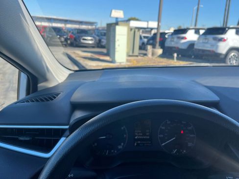 Used 2023 Toyota Corolla LE image 35