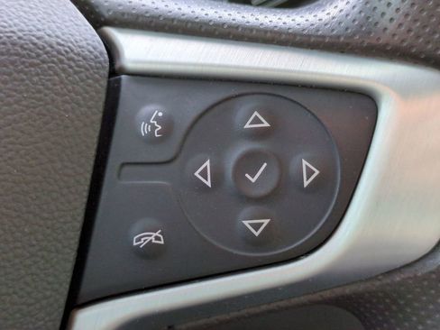 Used 2022 GMC Acadia SLE image 23