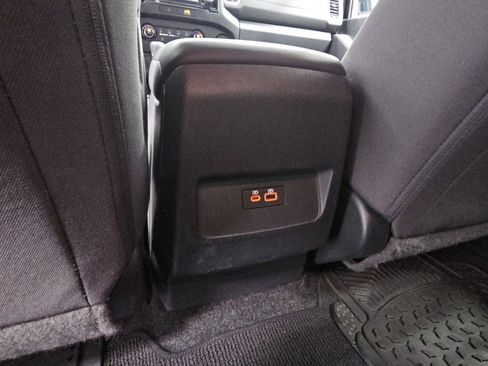 Used 2022 Nissan Frontier SV RWD image 28