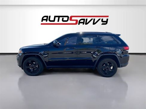 Used 2019 Jeep Grand Cherokee Laredo image 4