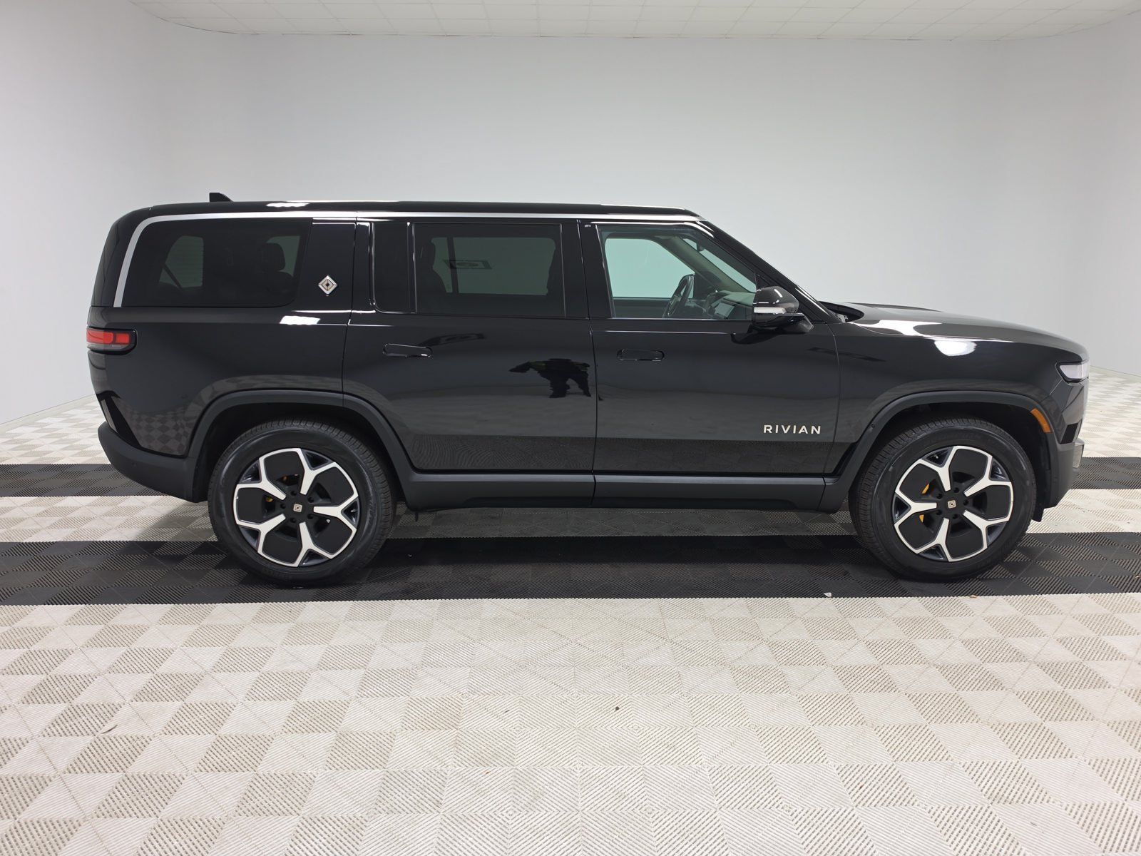 Used 2023 Rivian R1S Adventure Quad AWD/4WD image 6