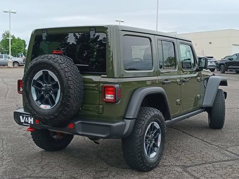 Used 2022 Jeep Wrangler Unlimited Rubicon w/ Cold Weather Group AWD/4WD image 29