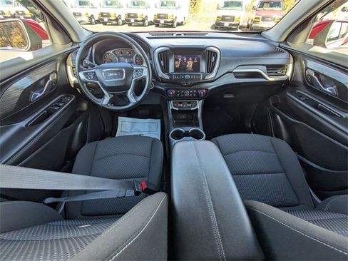 Used 2023 GMC Terrain SLE w/ Driver Convenience Package image 31