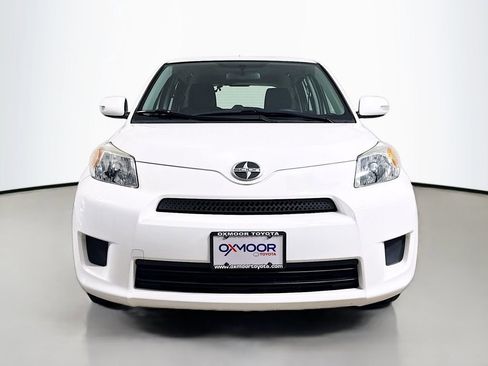 Used 2010 Scion xD image 2