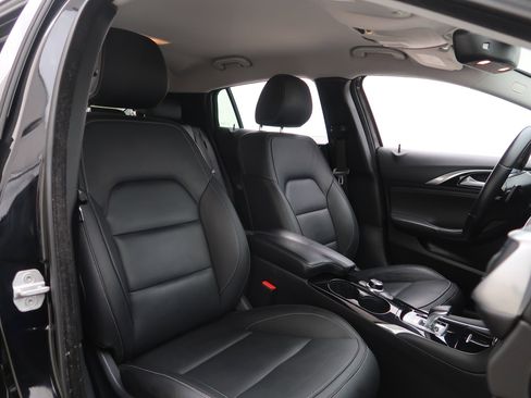 Used 2017 INFINITI QX30 image 13