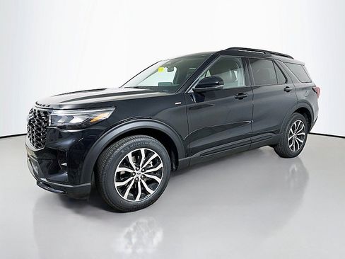 New 2026 Ford Explorer ST-Line AWD/4WD image 3