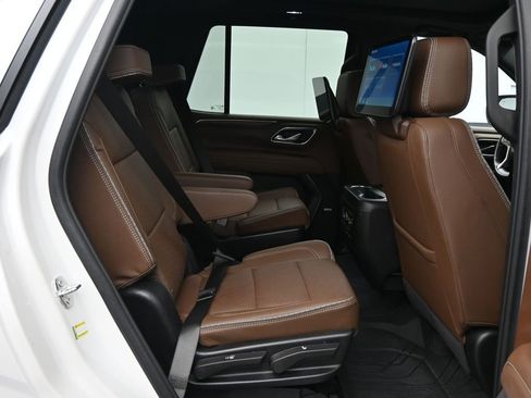 Used 2024 Chevrolet Tahoe High Country w/ Advanced Technology Package image 17