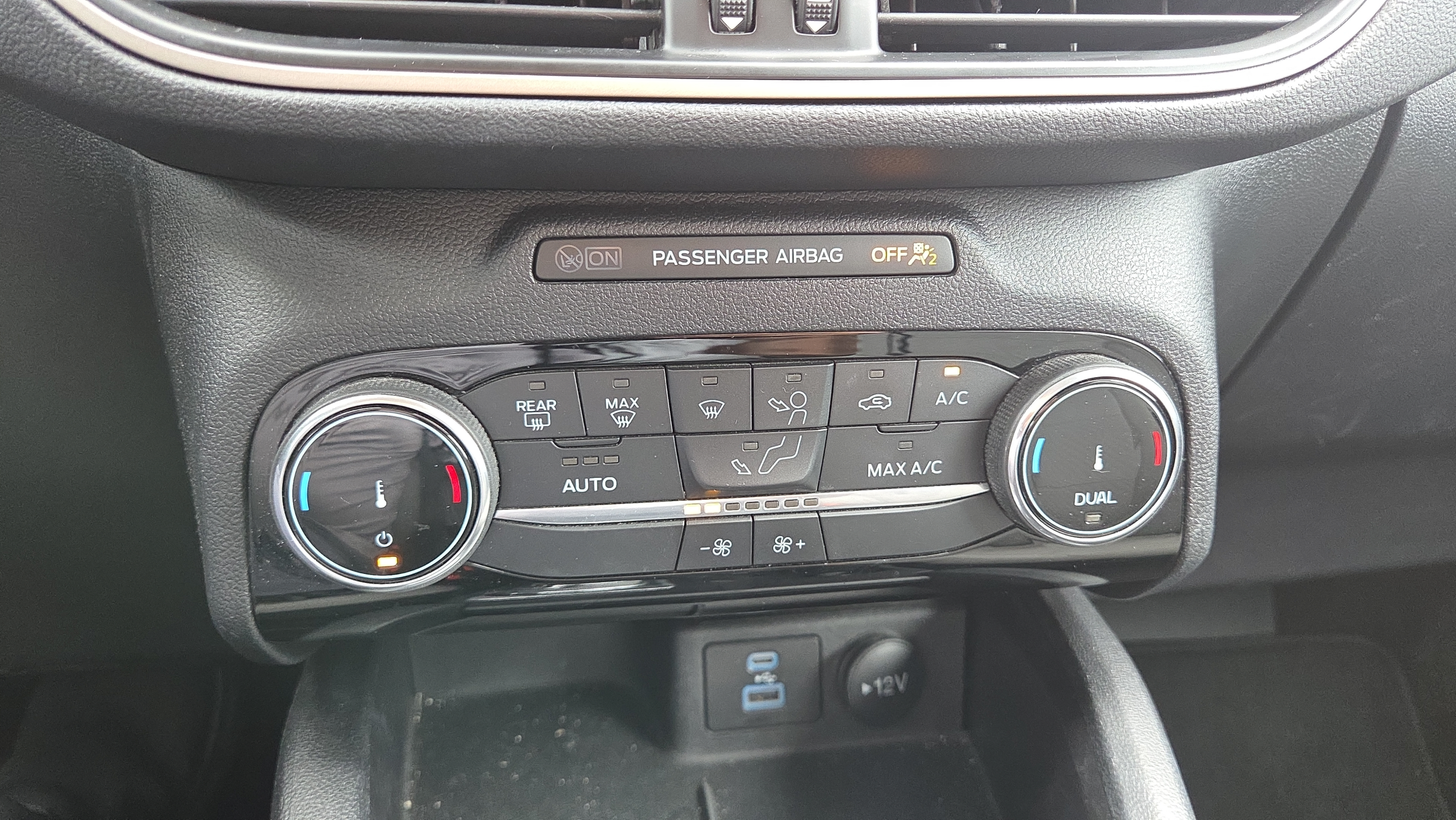 Used 2022 Ford Escape SE w/ Convenience Package FWD image 29