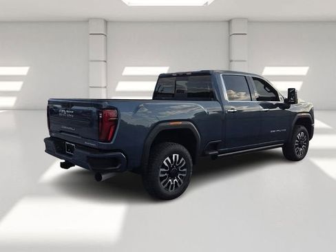 Used 2026 GMC Sierra 2500 Denali Ultimate AWD/4WD image 5