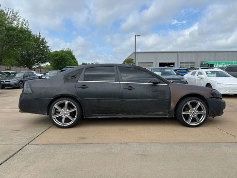 Used 2014 Chevrolet Impala LT w/ LT Sunroof Package image 4
