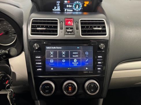 Used 2017 Subaru Forester 2.5i Premium w/ Protection Package #1 AWD/4WD image 32