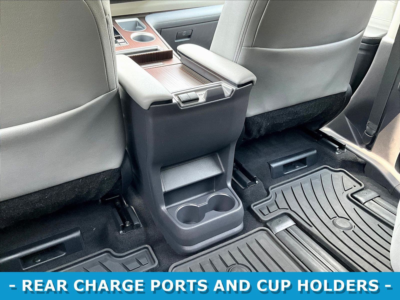 Used 2024 Toyota Sienna XLE AWD/4WD image 10