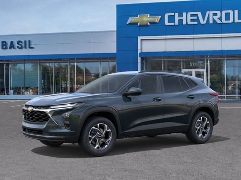 New 2026 Chevrolet Trax LT FWD image 2