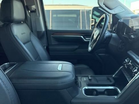 Used 2024 GMC Sierra 2500 Denali w/ Denali Reserve Package image 11
