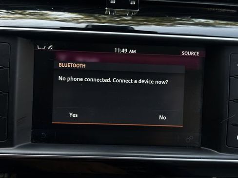 Used 2018 Jaguar F-PACE Prestige image 26