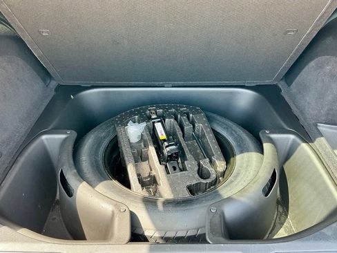 Used 2021 Jeep Grand Cherokee Laredo X image 19