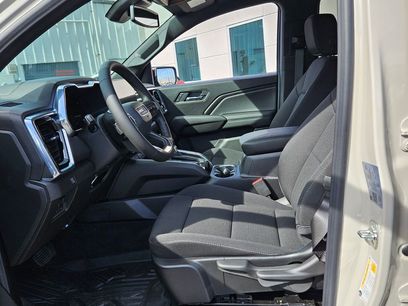 New 2026 GMC Canyon Elevation w/ Convenience Package