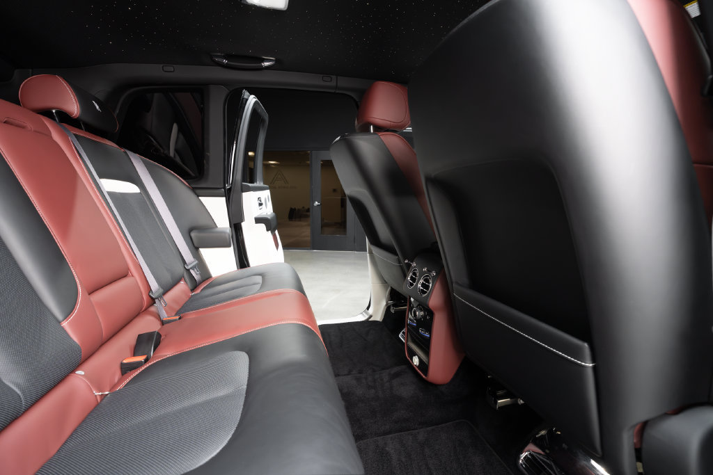 Used 2026 Rolls-Royce Cullinan AWD/4WD image 47
