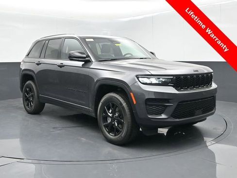 New 2025 Jeep Grand Cherokee Altitude image 1