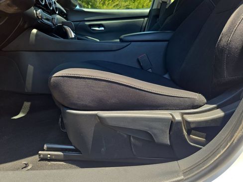 Certified 2024 Nissan Sentra SV FWD image 28