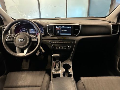 Used 2020 Kia Sportage LX AWD/4WD image 9
