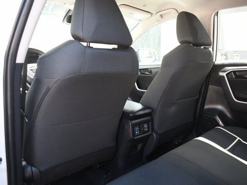 Certified 2024 Toyota RAV4 LE AWD/4WD image 21