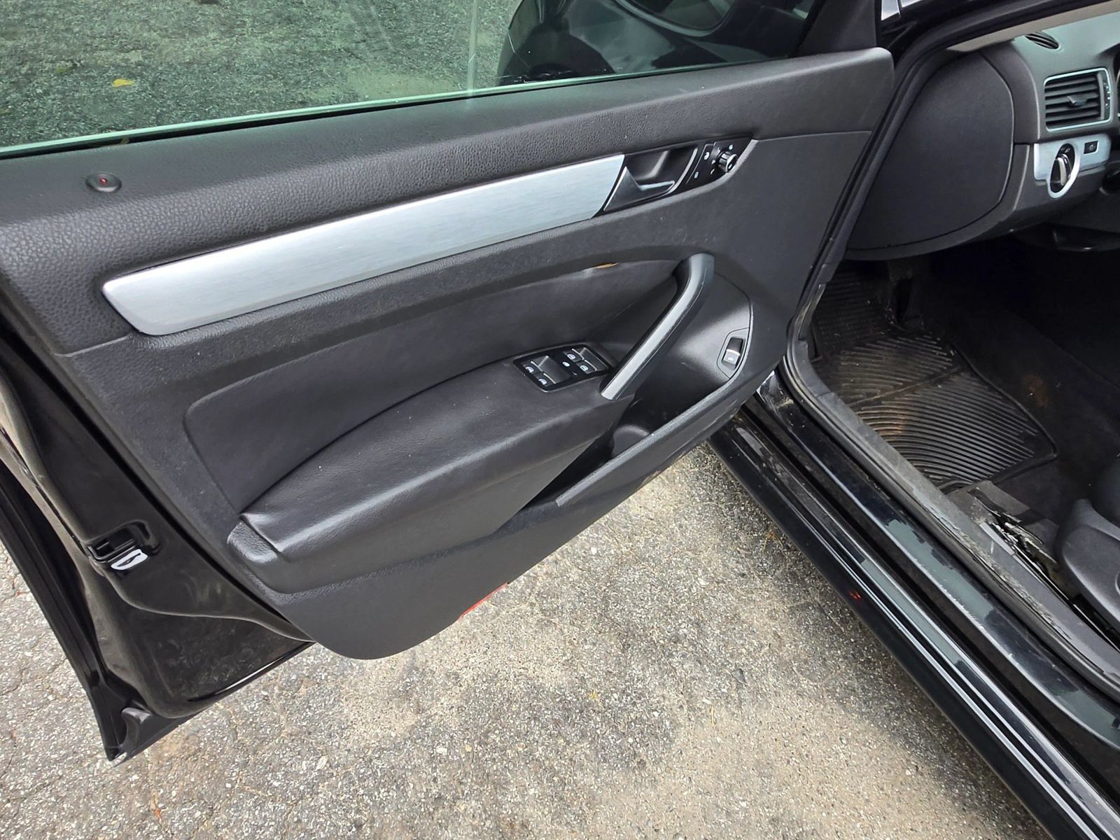 Used 2012 Volkswagen Passat 2.5 SE FWD image 7