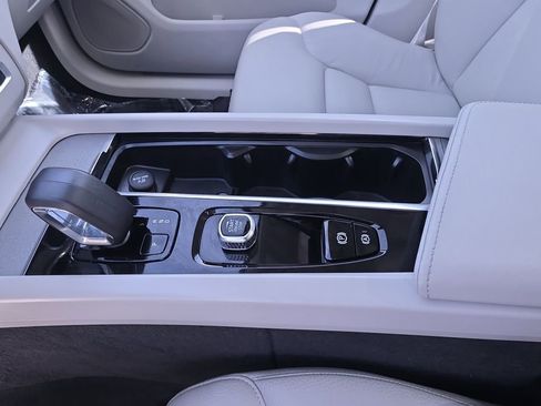 Used 2023 Volvo XC60 B5 Plus w/ Climate Package image 28