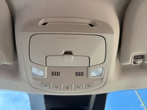 Used 2018 Ford Expedition XLT w/ Equipment Group 202A RWD image 32