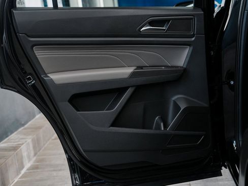 Used 2023 Volkswagen Atlas Cross Sport SEL image 14