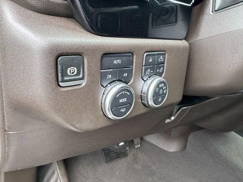 Used 2025 GMC Sierra 1500 SLT AWD/4WD image 15