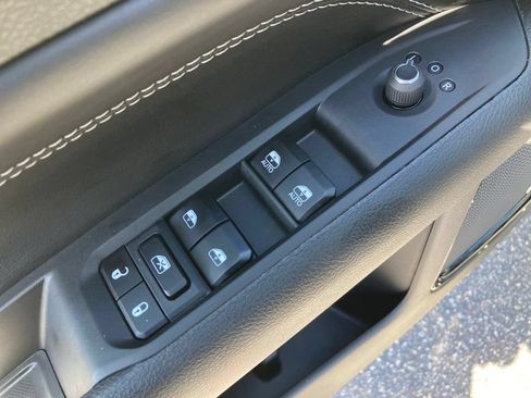 New 2024 Jeep Compass Limited w/ High Altitude Package AWD/4WD image 12