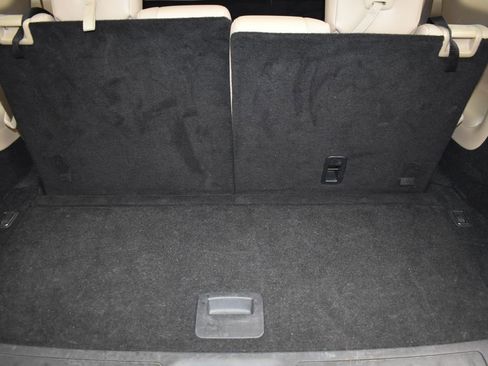 Used 2019 Nissan Pathfinder Platinum image 17