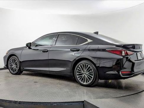 Used 2023 Lexus ES 300h w/ Premium Package FWD image 6