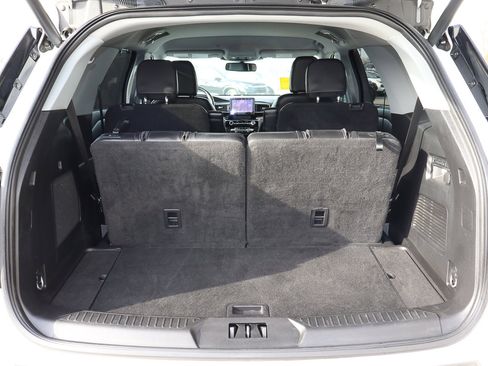 Used 2023 Ford Explorer Limited w/ Equipment Group 301A image 10