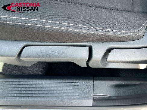 Used 2025 Nissan Rogue S FWD image 25