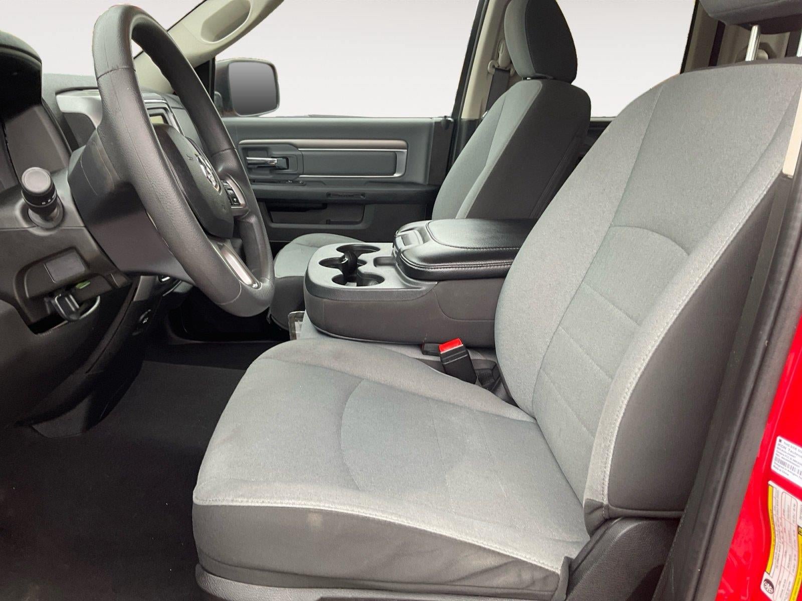 Used 2024 RAM 1500 Classic SLT AWD/4WD image 9
